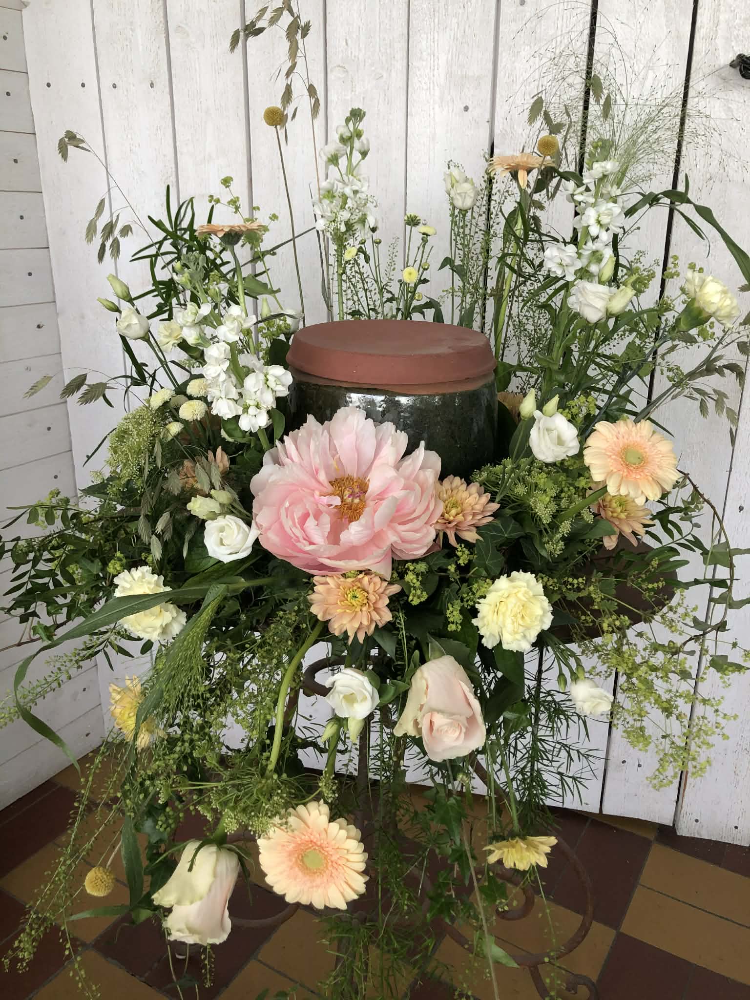 Urnarrangemang med pion